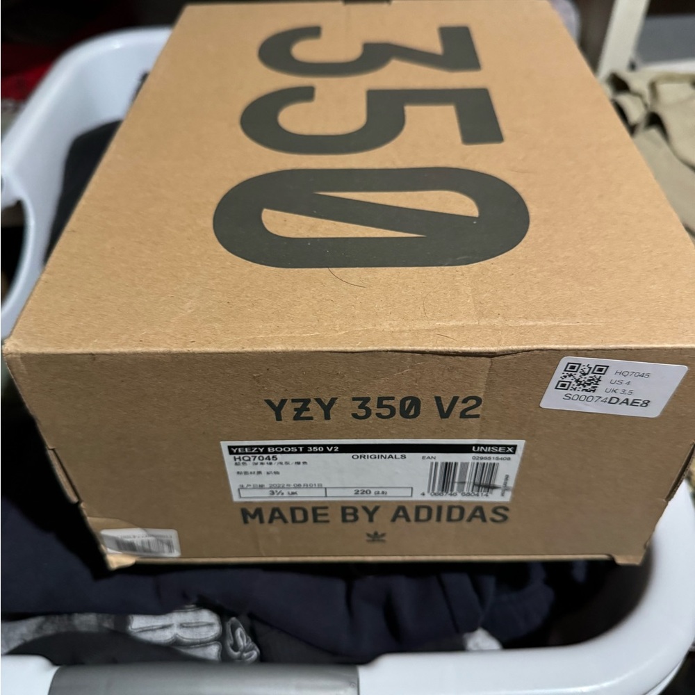 adidas YZY 350 V2 Sneakers